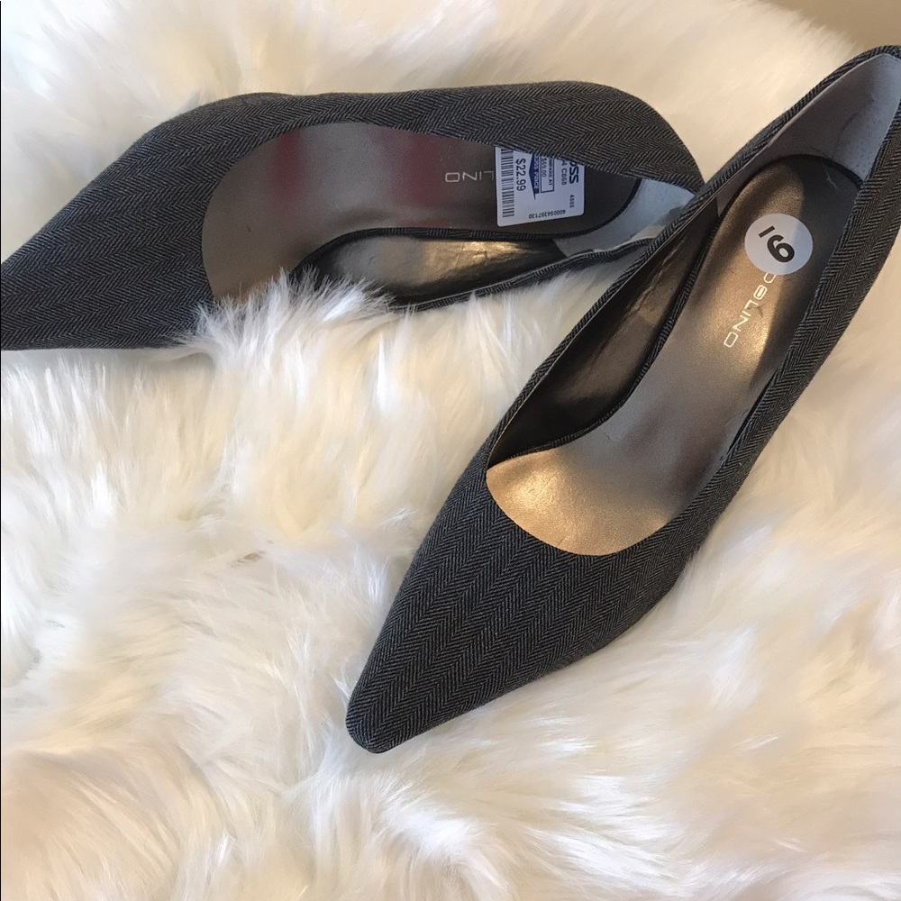 Bandolino Mid Heel Gray and Black